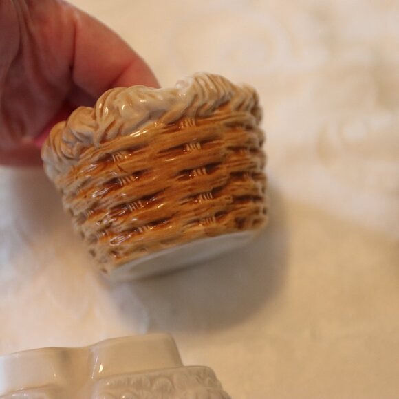 Sakura By Oneida Figural Sugar Bowl & Lid On the Farm - Picture 12 of 14